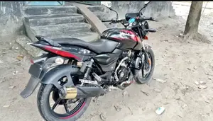 বাজাজ পালসার ১৫০ ২০২১ ব্ল্যাক