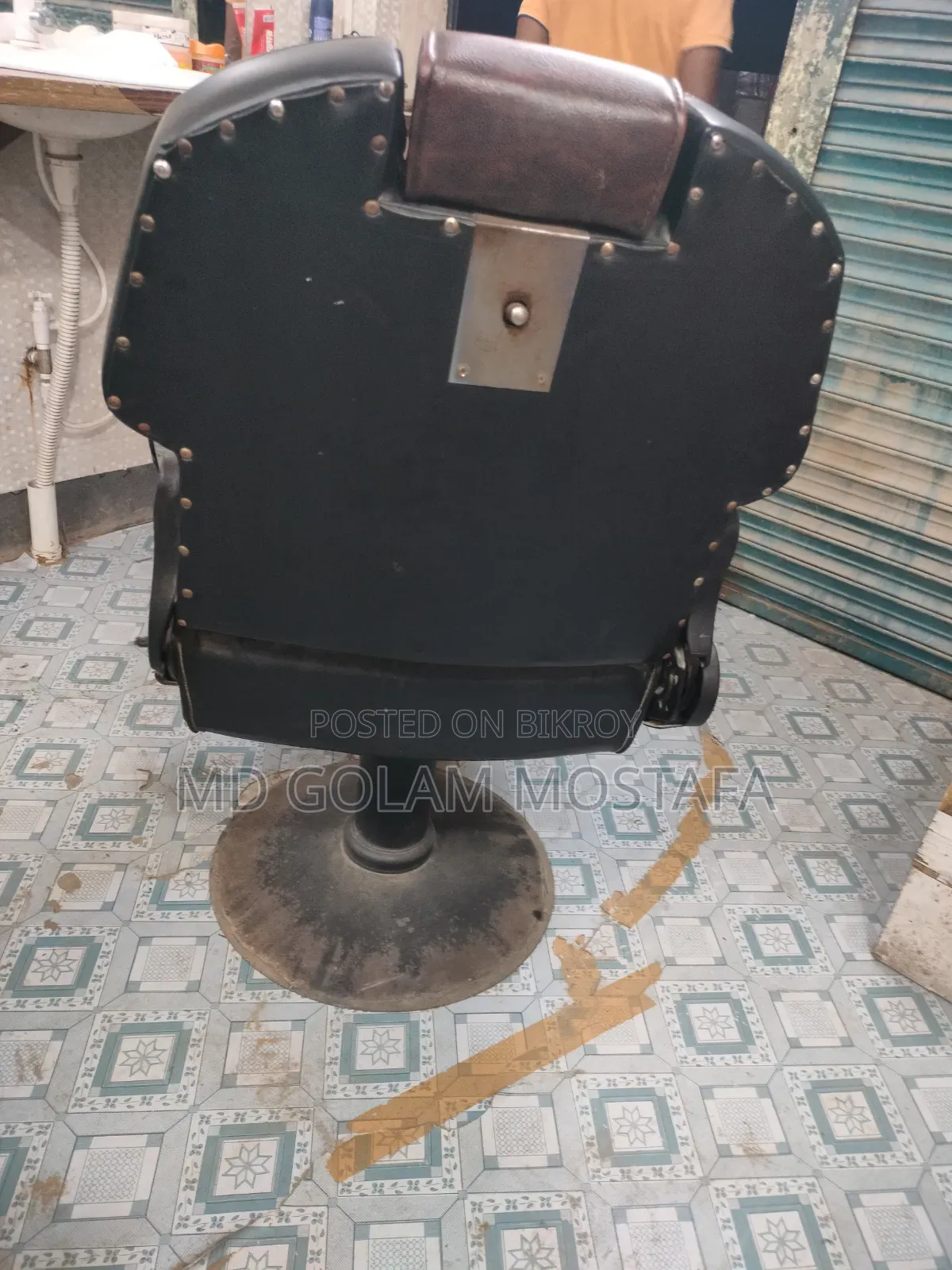 Saloon Chair