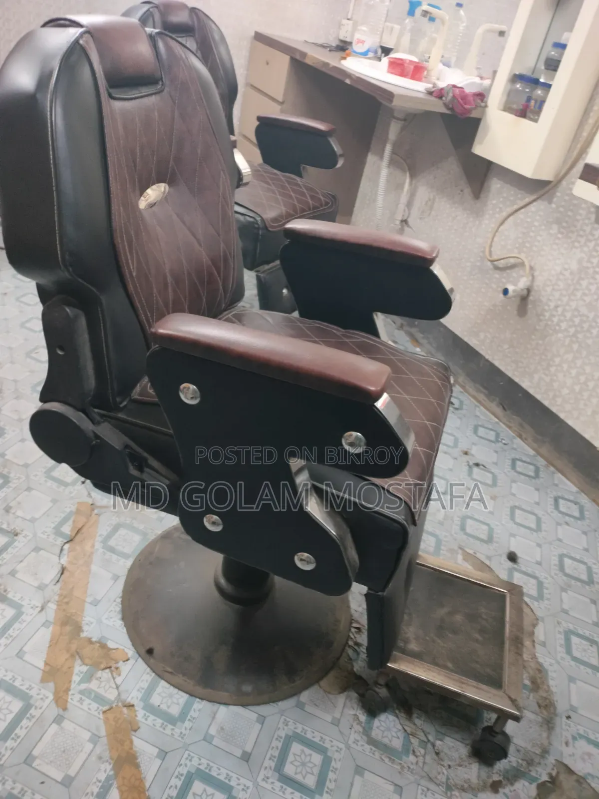 Saloon Chair