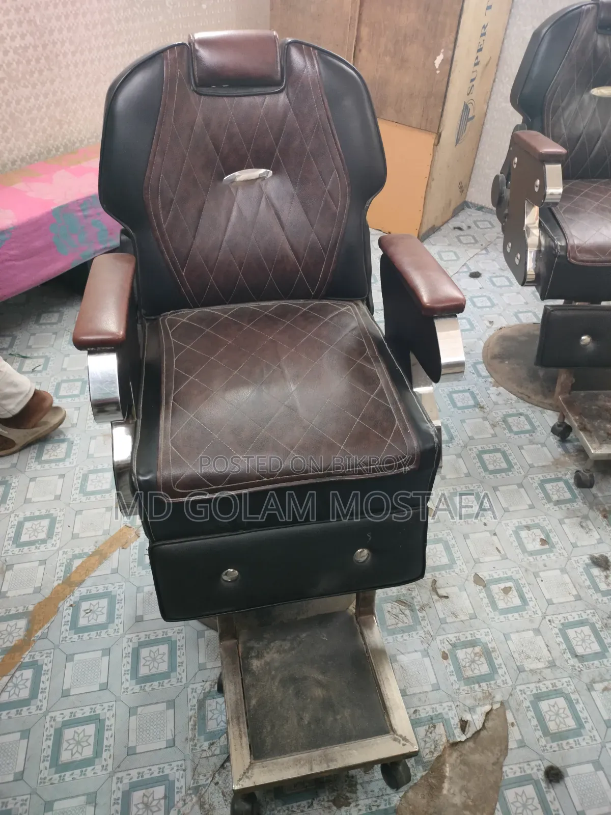 Saloon Chair