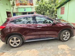 Honda HR-V 4-door SUV (1.5L 4-cylinder CVT) 2016 Maroon