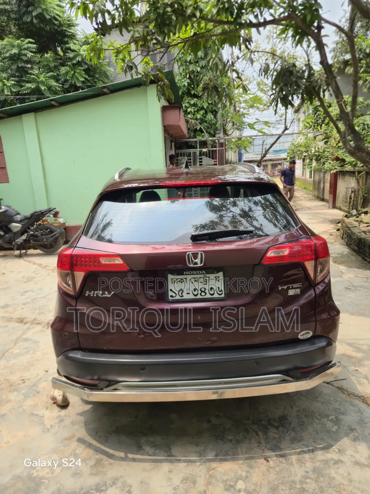 Honda HR-V 4-door SUV (1.5L 4-cylinder CVT) 2016 Maroon