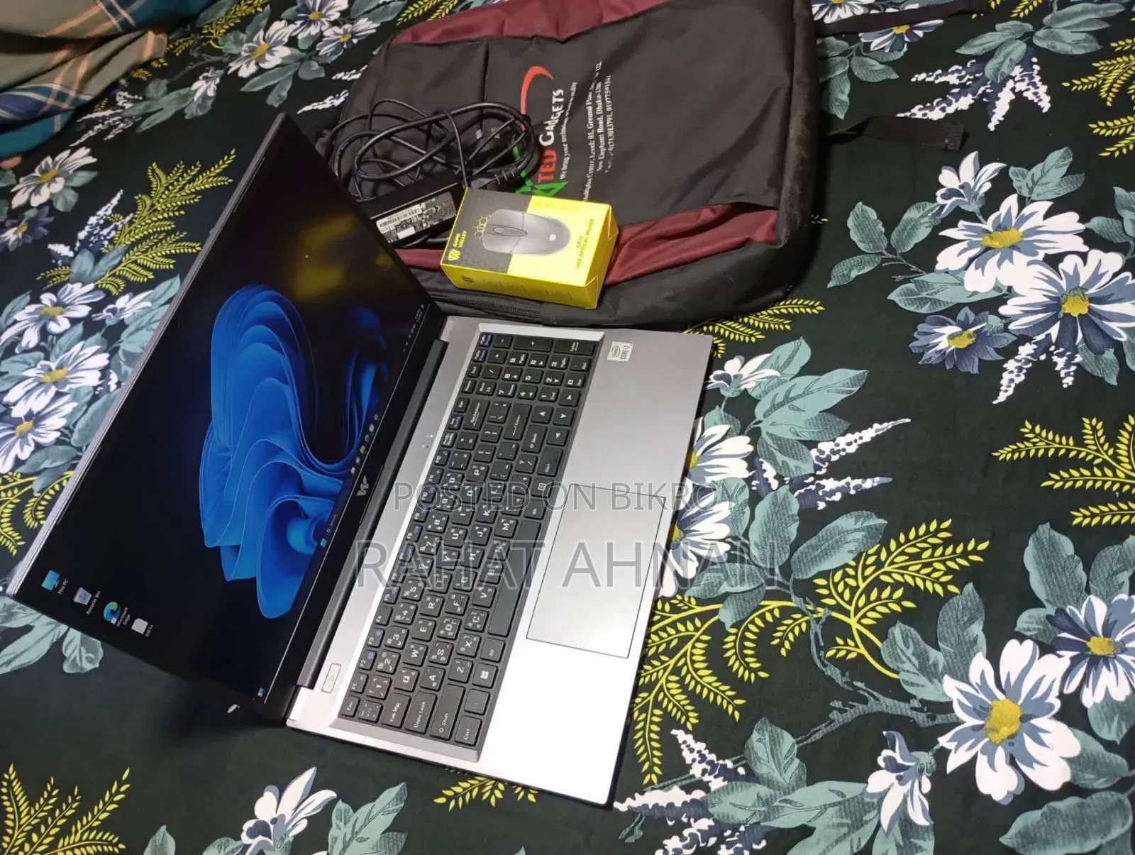 ল্যাপটপ ৮জিবি ইন্টেল কোর আই৭ এসএসডি ১২৮জিবি