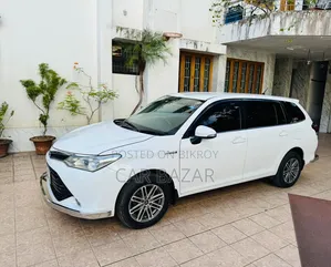 Toyota Corolla Fielder 1.5 Hybrid FWD 2017 White