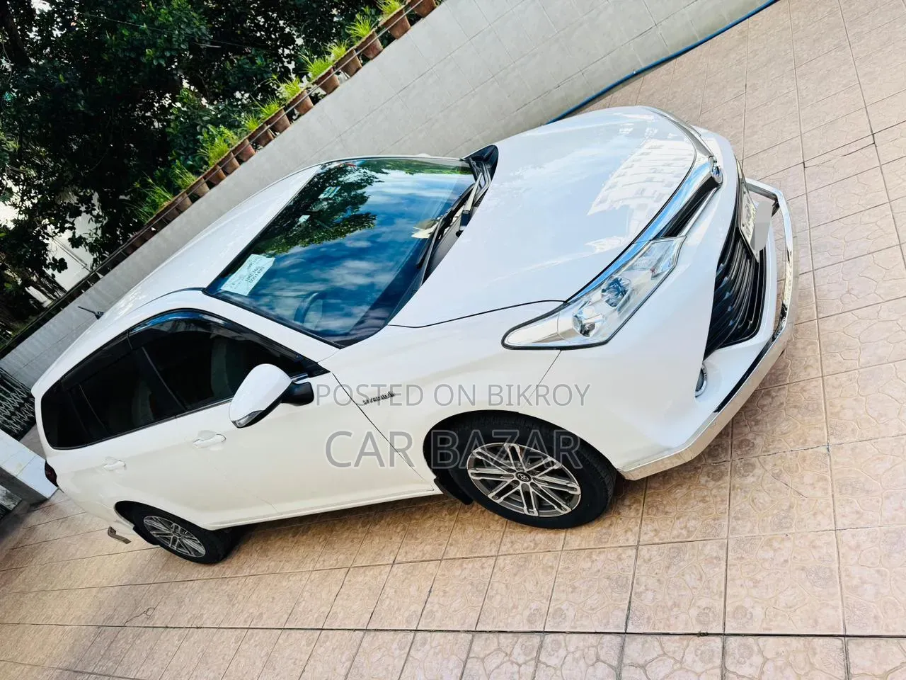 Toyota Corolla Fielder 1.5 Hybrid FWD 2017 White