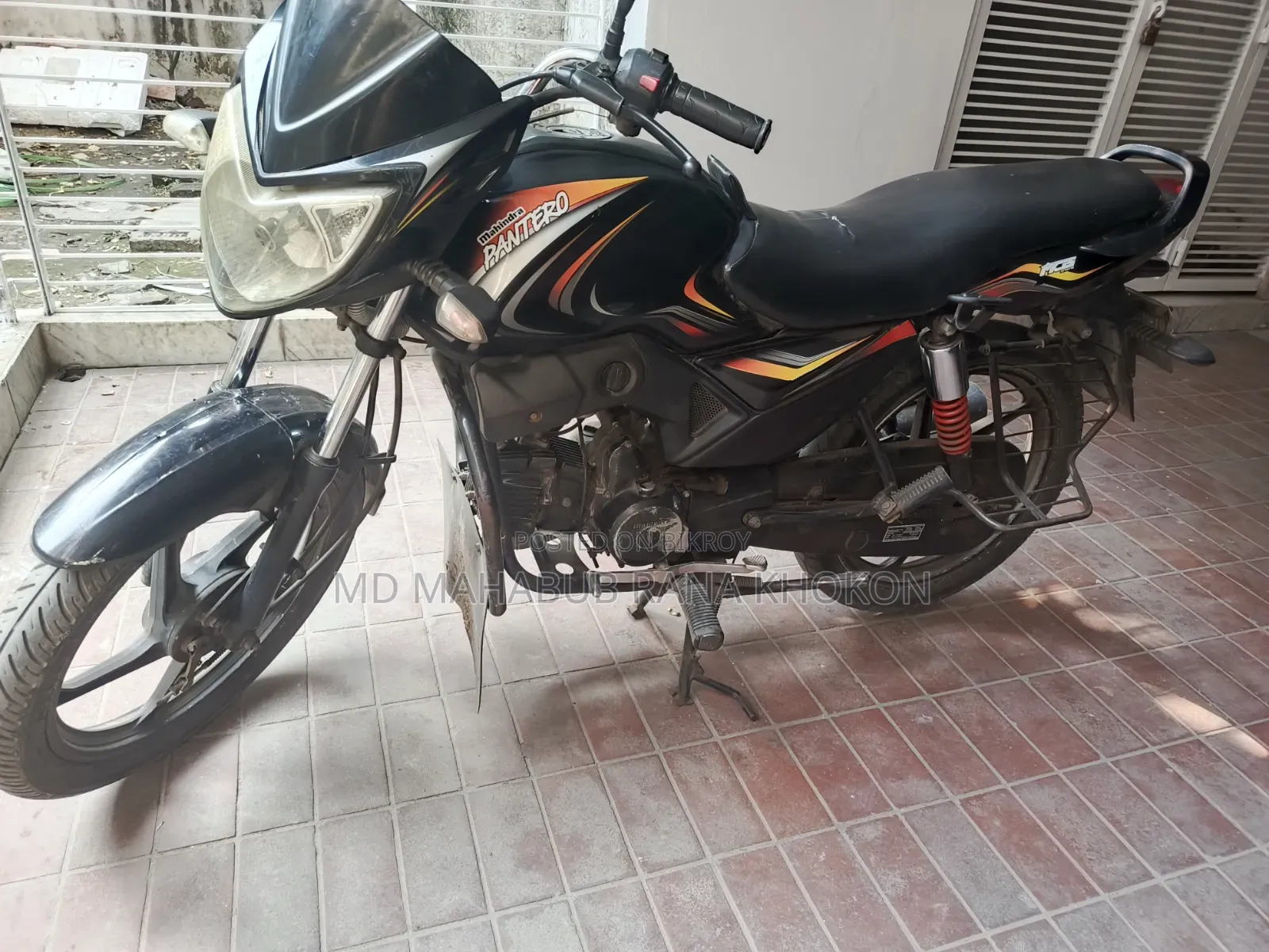 Mahindra Centuro 2013 Black