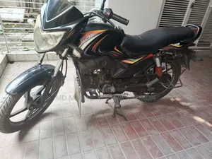 Mahindra Centuro 2013 Black
