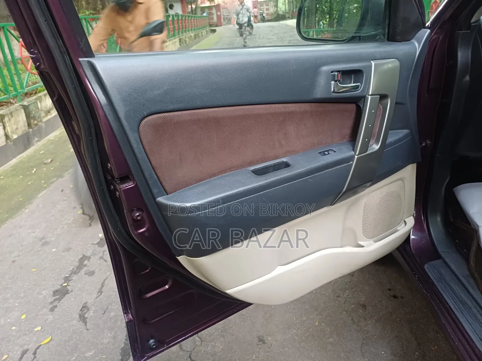 Toyota Rush 1.5 Rear Wheel Drive 2011 Maroon