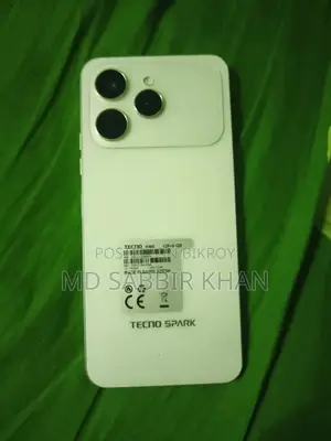 টেকনো স্পার্ক ৪০ ১২৮ জিবি সাদা