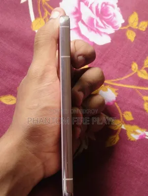 Samsung Galaxy S22 5G 256 GB Gold