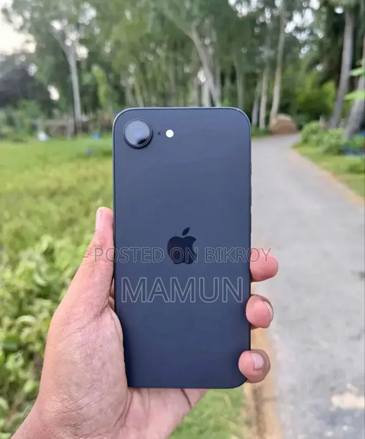 Apple iPhone 16e 128 GB Black