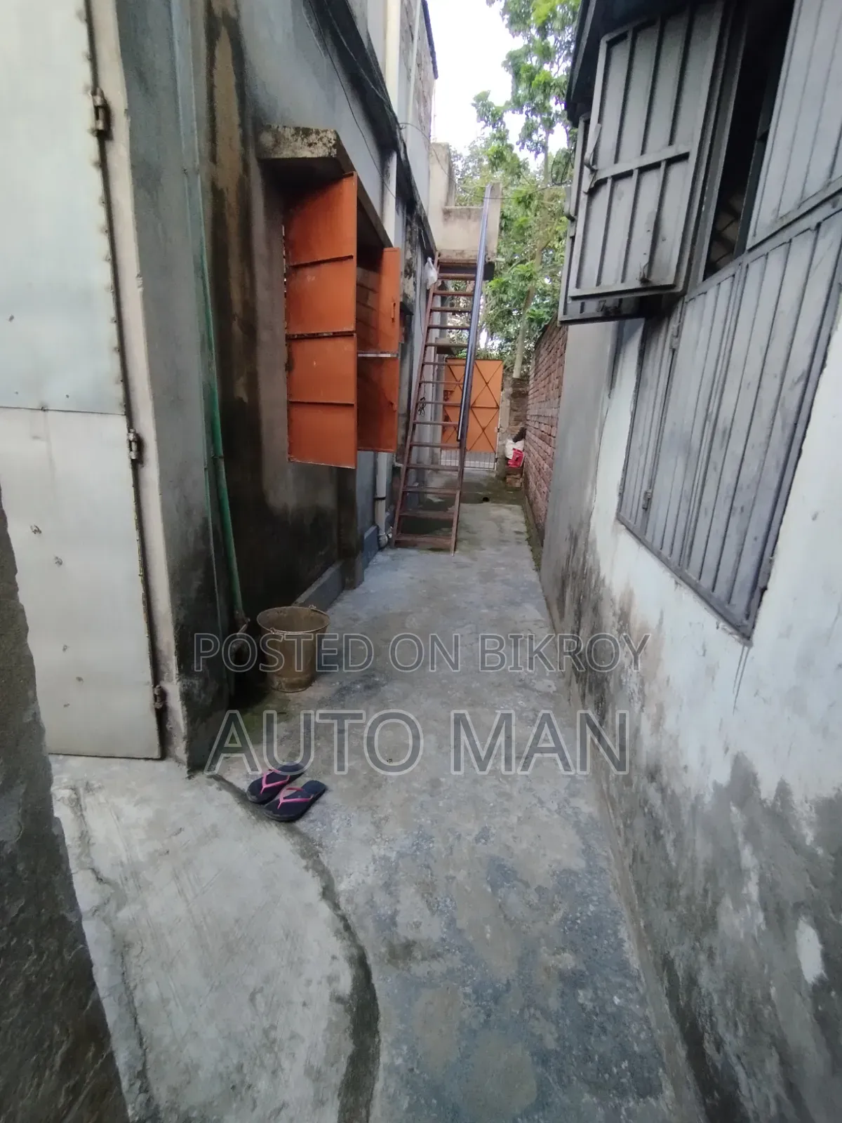 8-Bedroom House in Rajshahi, Boalia for Sale