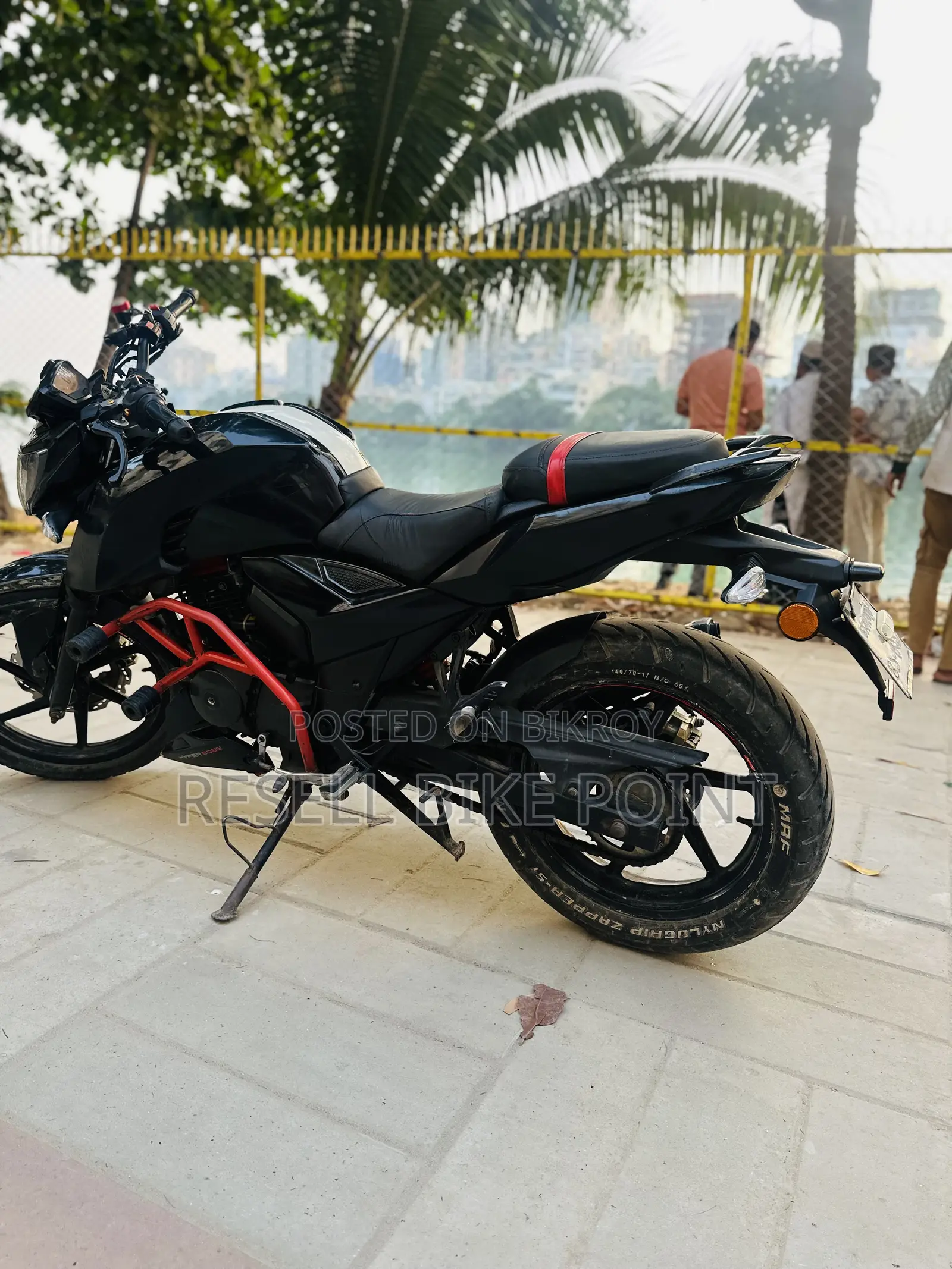 TVS Apache 160 4V 2019 Black