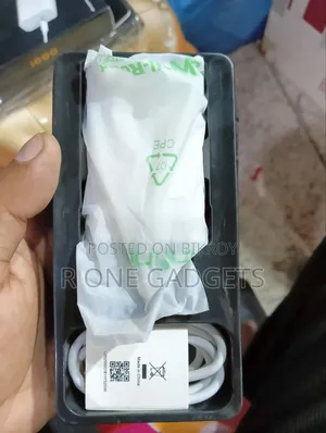 ইনফিনিক্স ৭০ ওয়াট চার্জার