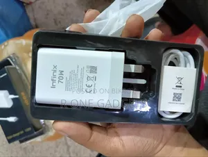 ইনফিনিক্স ৭০ ওয়াট চার্জার