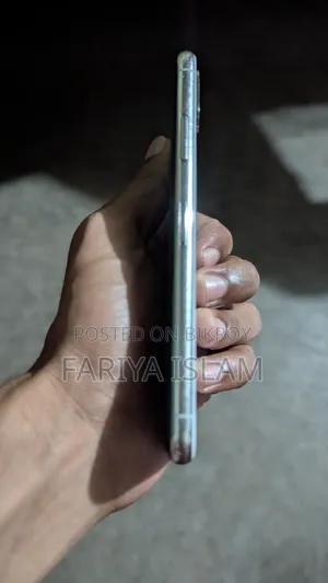অ্যাপল আইফোন এক্স ৬৪ জিবি সাদা