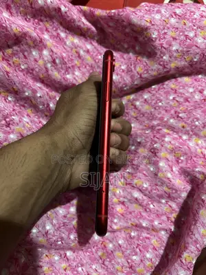 Apple iPhone XR 128 GB Red