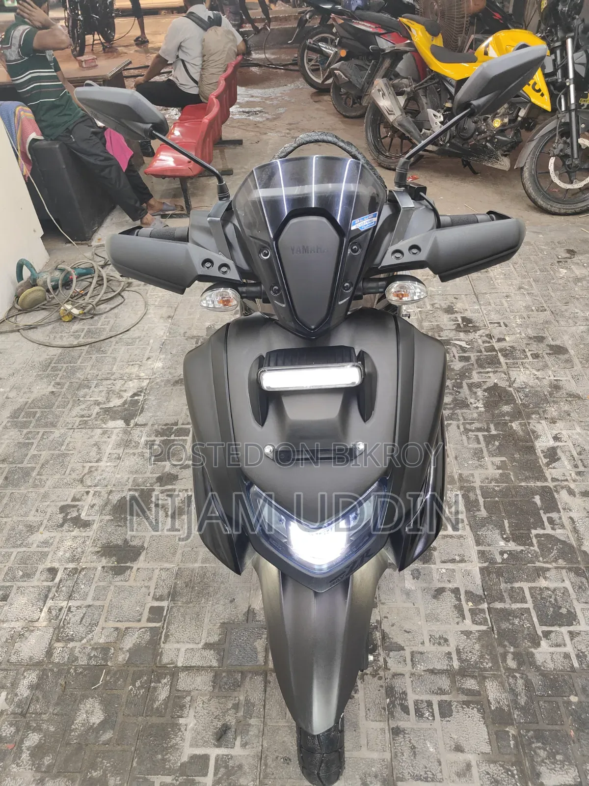 New Yamaha 2025 Black
