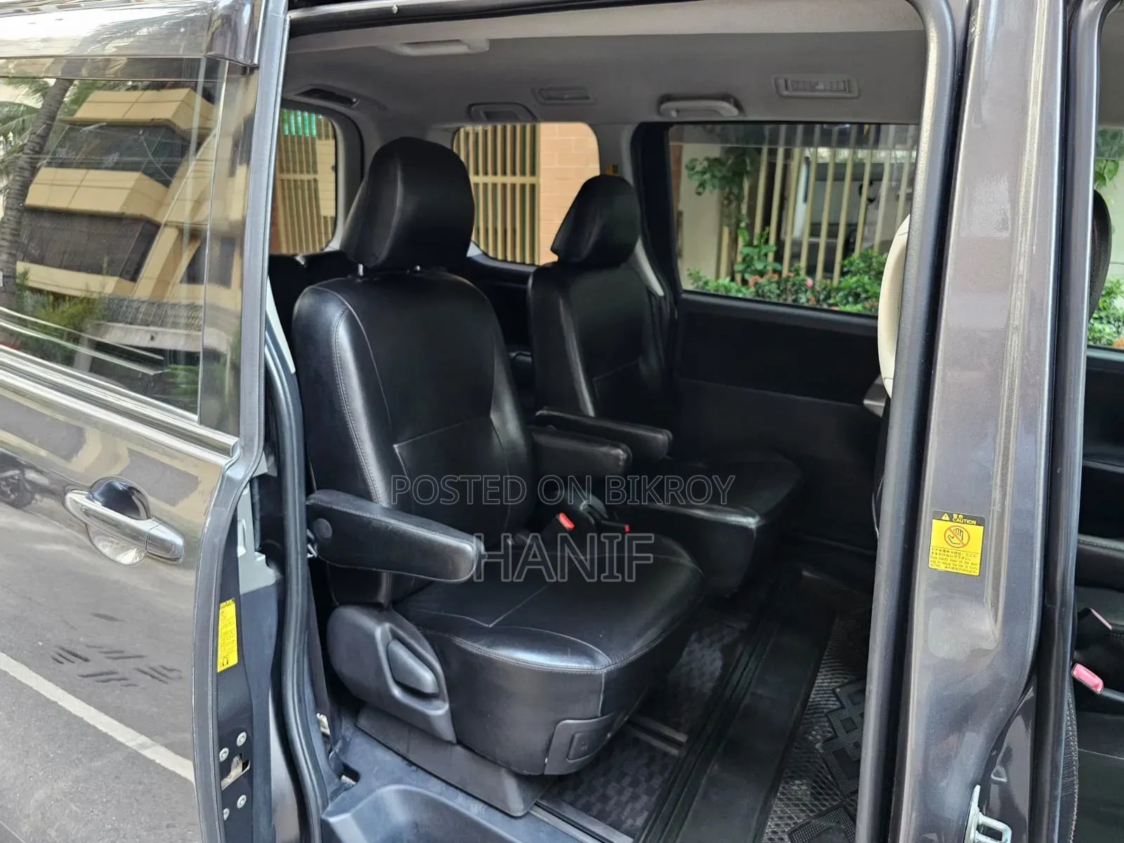 Toyota Noah 2013 Gray