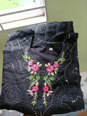 আকর্ষণীয় অরগেঞ্জা এমব্রয়ডারি থ্রি পিস