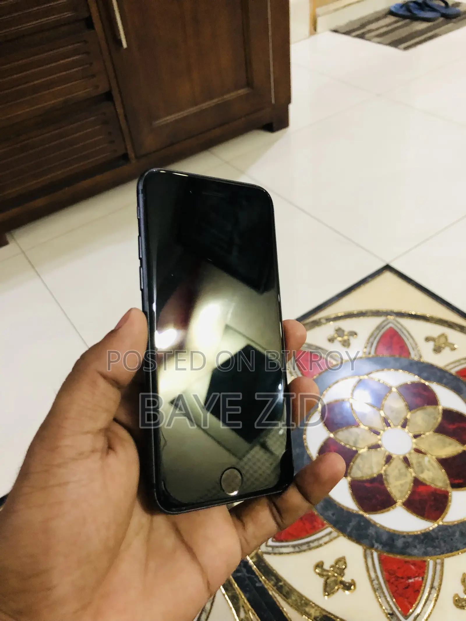 Apple iPhone 8 64 GB Black