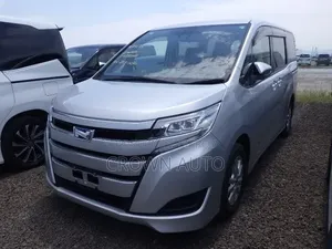 Toyota Noah 2021 Silver