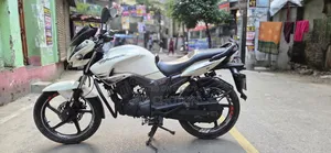 Hero Hunk 2018 White