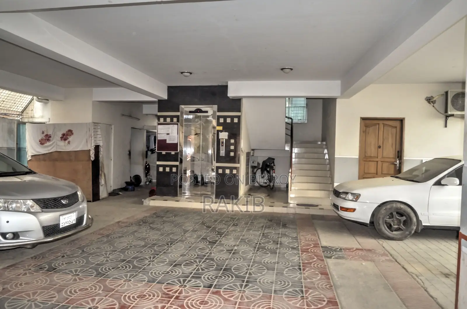 5-bedroom Apartment in Durable, Khilgaon for sale