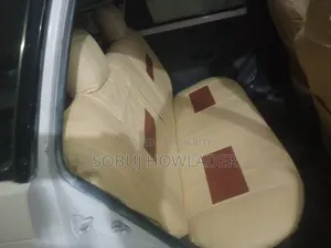 টয়োটা করোলা ২০০২ সাদা