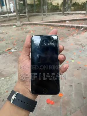 Apple iPhone SE (2022) 64 GB White