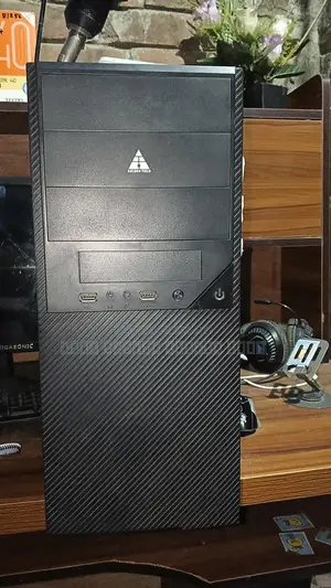 Desktop Computer 8GB Intel Core I5 SSD 128GB