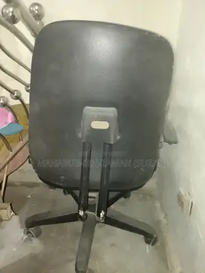 Otobi Revolving Chair