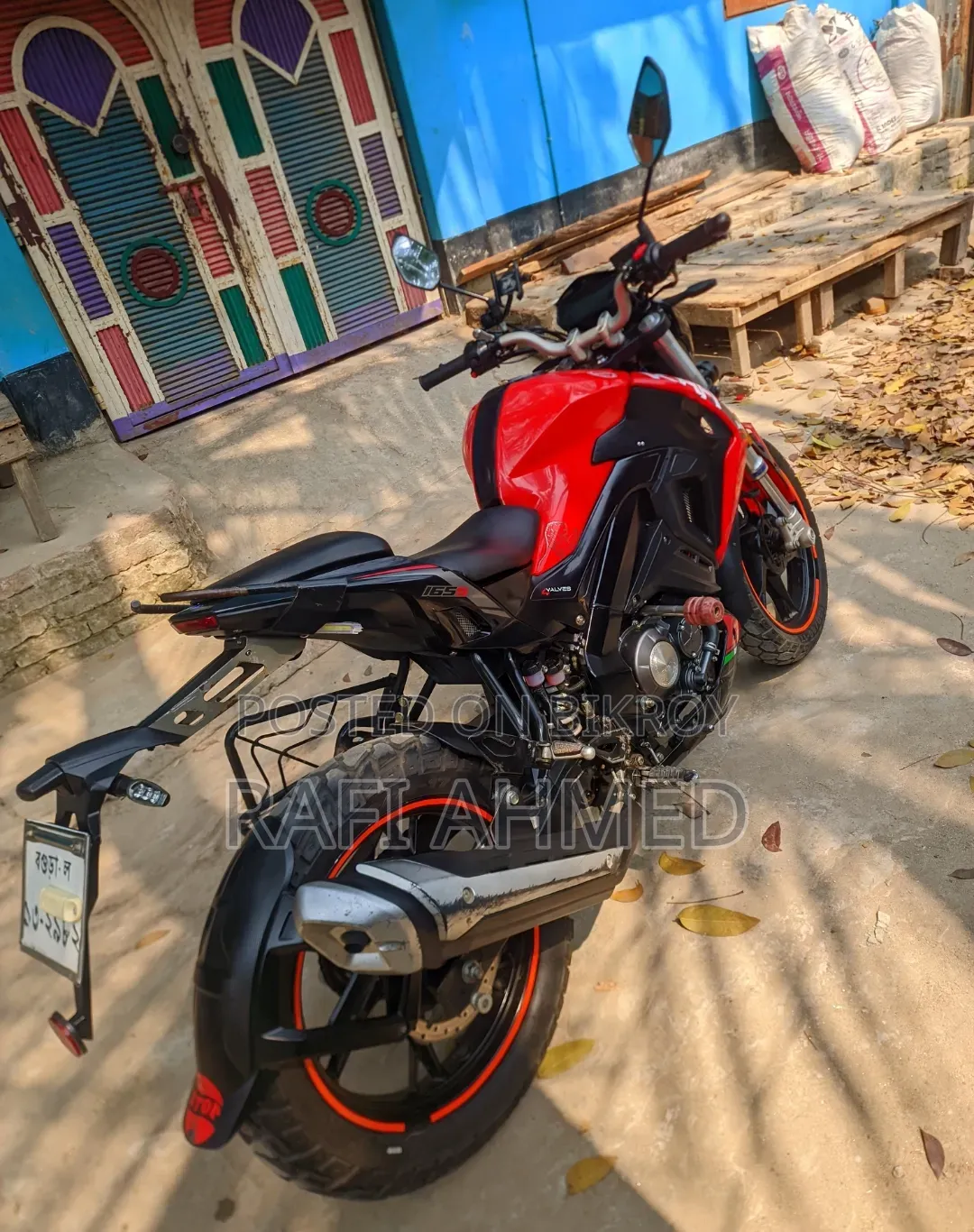 বেনেলি রিভারসাইড বেনেলি কোবরা ২০২১ লাল