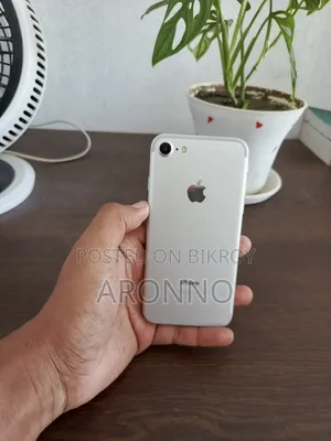 Apple iPhone 7 32 GB White