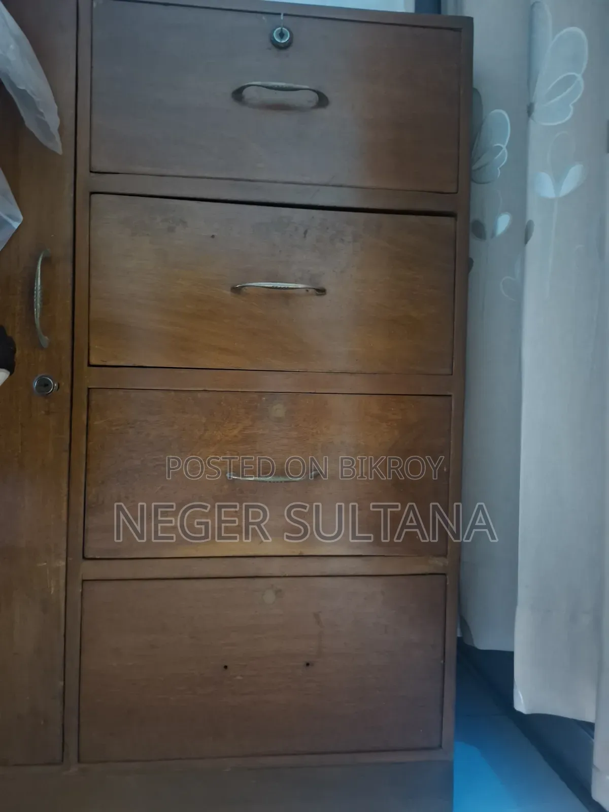 Wardrobe (Teak Wood)