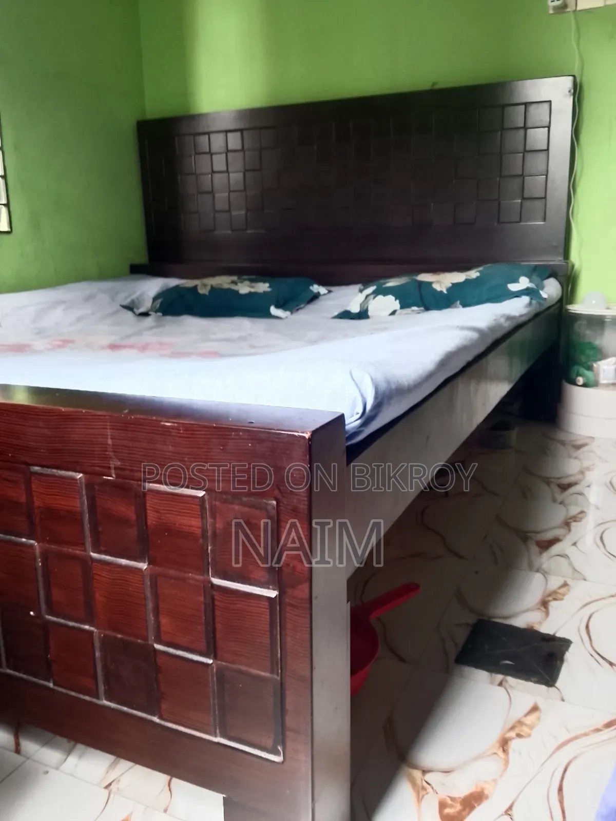 High-Quality Bed
