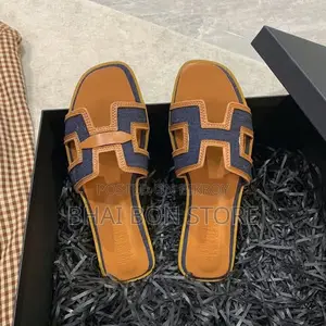 Fashionable Outer Wear Flat Beach Slippers for Women