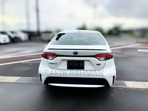 Toyota Corolla 2021 Pearl