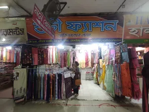 Shop for rent on the 2nd floor of Mouchak Market