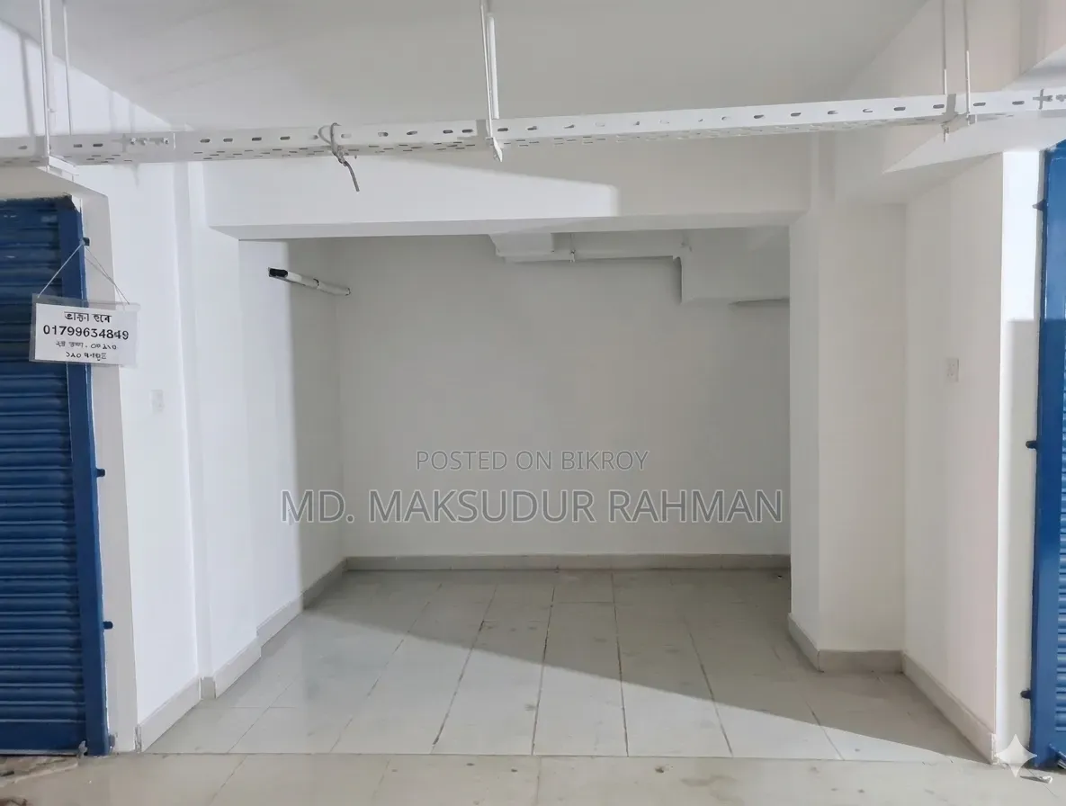 Shop for rent on the 2nd floor of Mouchak Market