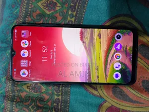 রিয়েলমি সি১২ ৩২ জিবি নীল