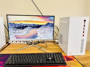 Desktop Computer 16GB Intel Core I7 SSD 128GB