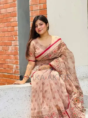 বুটিক শাড়ি