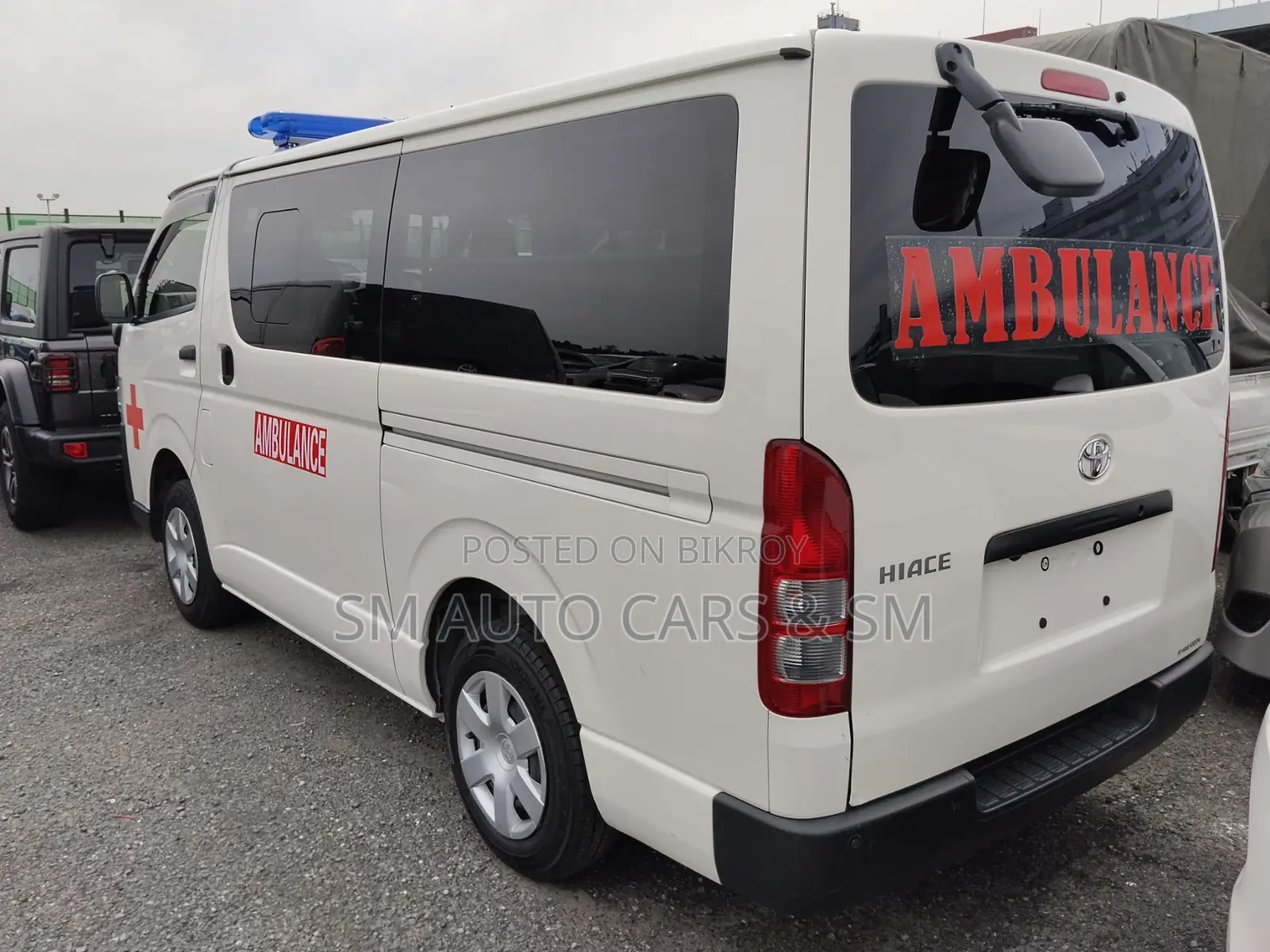 Toyota HiAce 2022 White