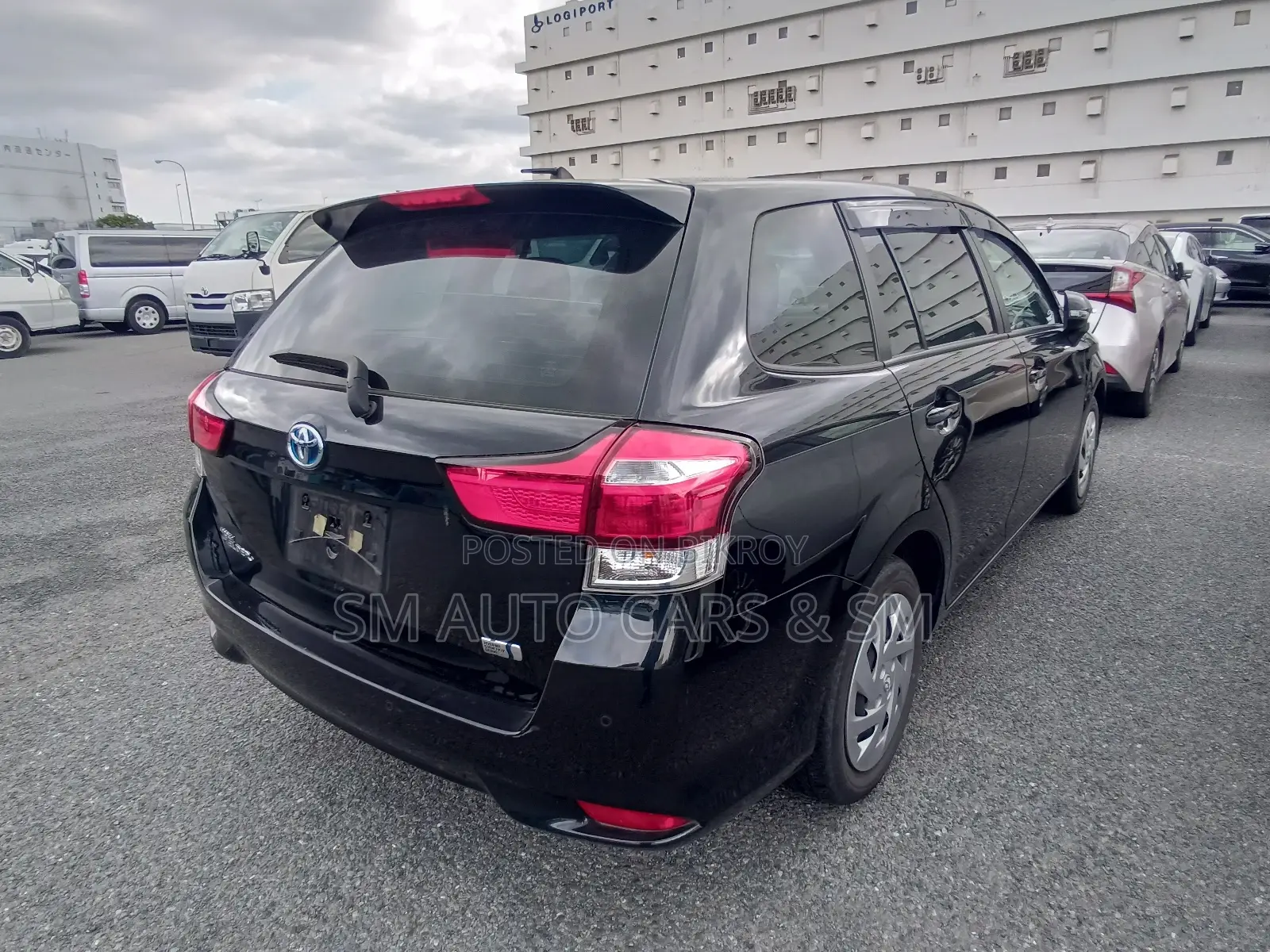 Toyota Corolla Fielder 1.5 Hybrid FWD 2021 Black