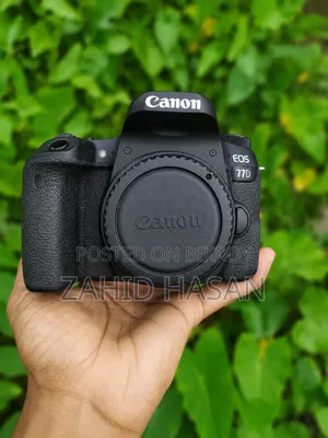 Canon 77 D Body and Lens