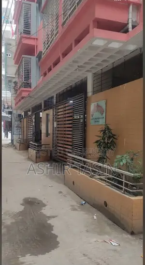 মুগদা মদিনাবাগ দক্ষিণমুখী বেবহ্রিত ১১৫০ sft একটি ফ্ল্যাট বিক্রি হবে | 

ফ্ল্যাট সেল হবে : ২য় তলায় (1st floor) - (Type D = ১১৫০ sft > ৩ বেড, ২ বাথ, ২ বারান্দা, ড্রয়িং, ডাইনিং, কিচেন) 
খোলামেলা পরিবেশ আলো-বাতাস উপভোগ করা যায় 

** প্রজেক্ট এর বিবরণঃ
জমির পরিমাণ : ২৪ কাঠা 
প্রতি ফ্লোরে ফ্ল্যাট সংখ্যা - ৮ টি
ঠিকানা: ৫৮/৩৪/বি-১, উত্তর মুগদা, মদিনা বাগ (২য় লেন) মুগদা, ঢাকা- ১২১৪ 

ফ্ল্যাট মূল্য - ৭০ লাখ প্যাকেজ মূল্য (negotiable) 

থাকছে : ২ টা লিফট, নামাজের জন্য ছাদের ওপর মসজিদ, ডিপ টিউব-অয়েলের পানি, ওয়াসা সংযোগ, সিলিন্ডার গ্যাস, ইলেকট্রিসিটি, জেনারেটর ও সাবস্টেশন, গাড়ি ও বাইক পার্কিং বেবস্থা , ইন্টার কম - সিসিটিভি - সিকিউরিটি গার্ড, কনফারেন্স রুম ও ইত্যাদি 

বিস্তারিত জানতেঃ 01742610382 , 01908413059 
 Location: Feni Tower, 58/34/B-1 Madinabag, North Mugda, Dhaka.