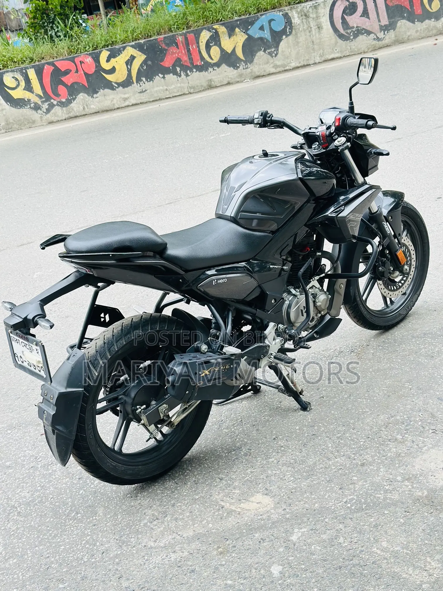 নিউ হিরো এক্সট্রিম ১২৫আর ২০২৫ ব্ল্যাক