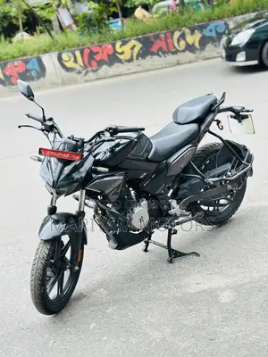 নিউ হিরো এক্সট্রিম ১২৫আর ২০২৫ ব্ল্যাক