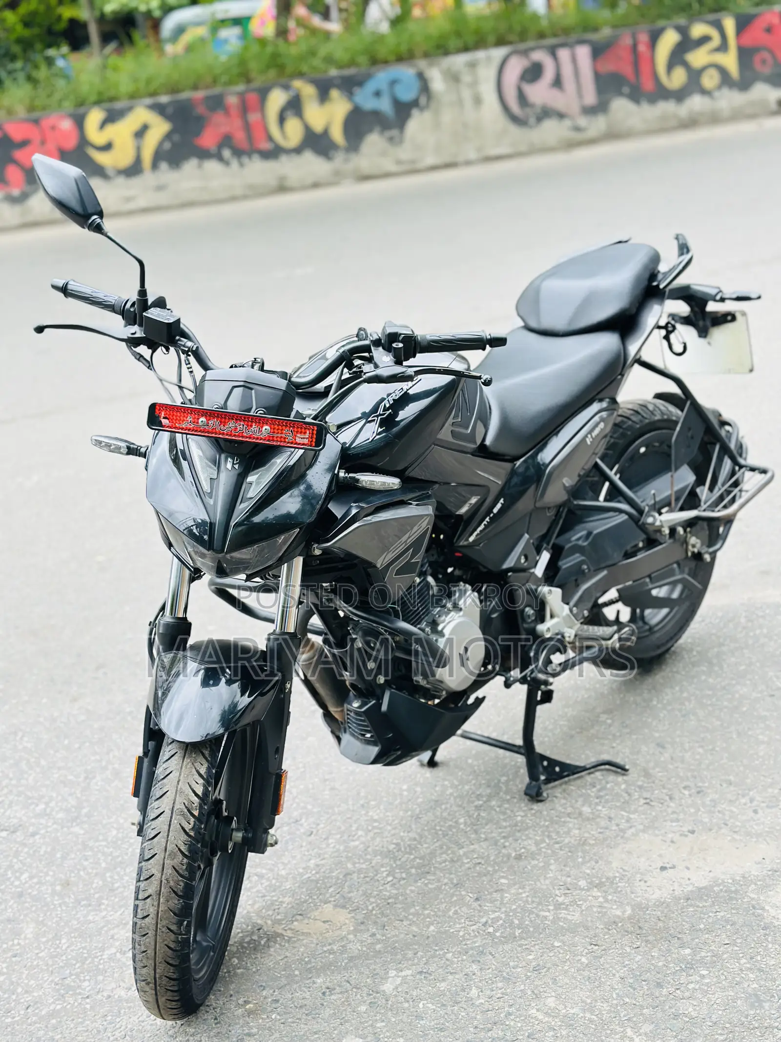 নিউ হিরো এক্সট্রিম ১২৫আর ২০২৫ ব্ল্যাক